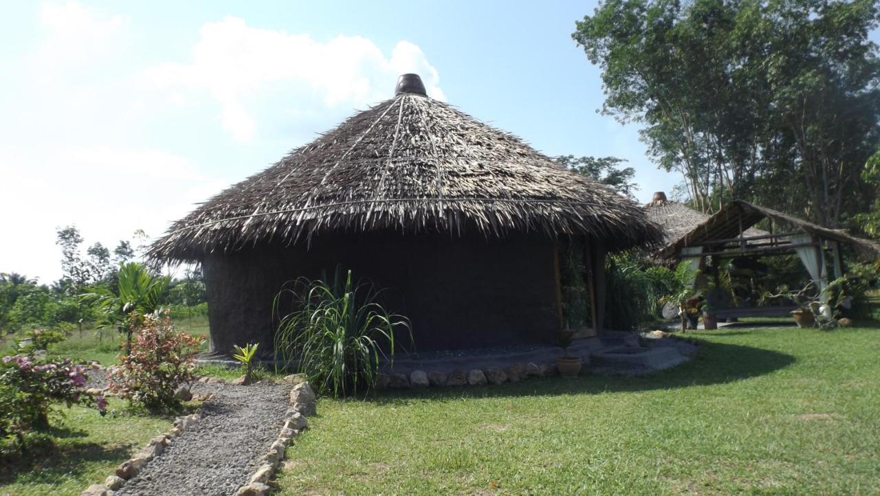 Baan Farang Homestay Phra Saeng Ban Nam Dam Exteriér fotografie