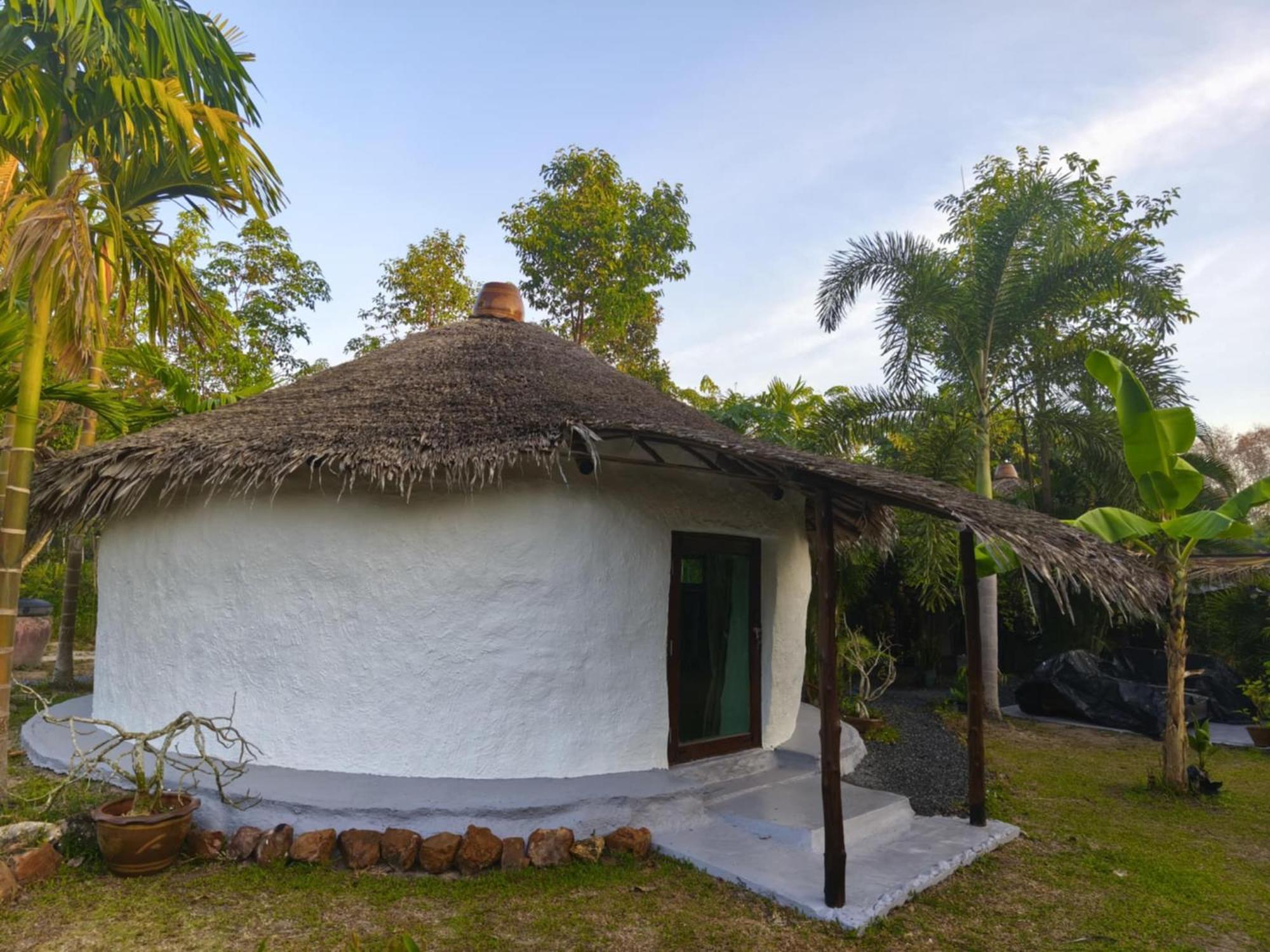 Baan Farang Homestay Phra Saeng Ban Nam Dam Exteriér fotografie